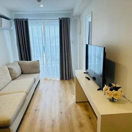 Otahuhu Shopping Centre Apartment 8A